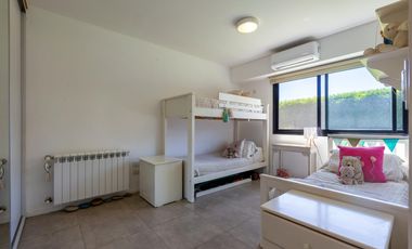 VENTA/PERMUTA - Casa de 3 dormitorios. Puerto Roldán.