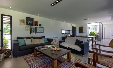 VENTA/PERMUTA - Casa de 3 dormitorios. Puerto Roldán.