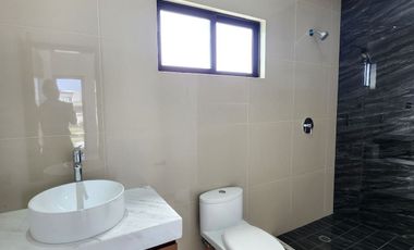 Casa en VENTA amplia con ALBERCA fracc PUNTA TIBURON