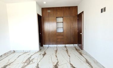 Casa en VENTA amplia con ALBERCA fracc PUNTA TIBURON