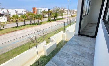 Casa en VENTA amplia con ALBERCA fracc PUNTA TIBURON