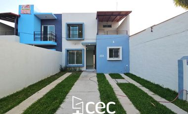 CASA NUEVA DE DOS PLANTAS, 3 RECÁMARAS YCOCHERA PARA 2 AUTOS