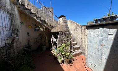 Casa + Local • Venta en block • Ideal Constructor y/o inversor