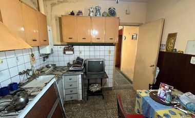 Casa + Local • Venta en block • Ideal Constructor y/o inversor