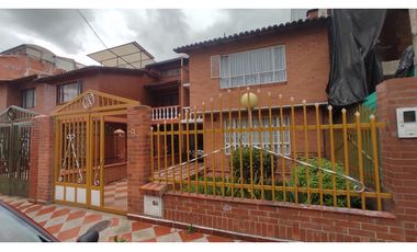 CHIA, Centro, 200 M2, independiente, 5 alcobas,