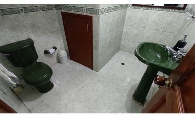 CHIA, Centro, 200 M2, independiente, 5 alcobas,