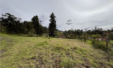 Venta de Terreno, Cuenca, Challuabamba, Apangoras 945m²