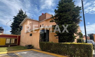 CASA EN RENTA EN METEPEC - CONDOMINIO QUINTAS LAS MANZANAS - (3)
