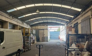 Depósito - Galpón Industrial de 2.400 m2.  en Wilde - ALQUILER