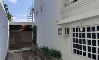 CASA EN COL. POMARROSA