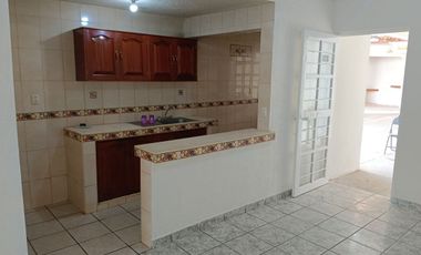 CASA EN COL. POMARROSA