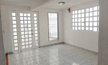 CASA EN COL. POMARROSA
