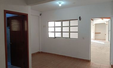 CASA EN COL. POMARROSA