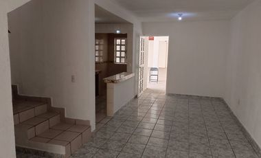 CASA EN COL. POMARROSA