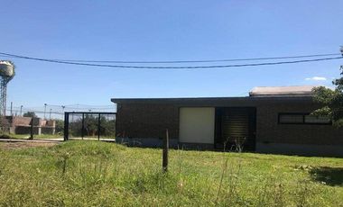 Casa nueva sobre amplio terreno en San Jorge