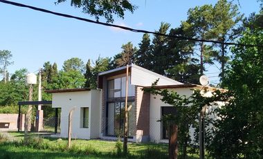Casa nueva sobre amplio terreno en San Jorge