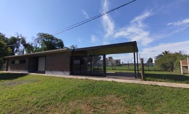 Casa nueva sobre amplio terreno en San Jorge