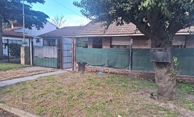 Casa en venta - 2 Dormitorios 2 Baños - Cochera - 433Mts2 - Bosque Grande, Mar del Plata