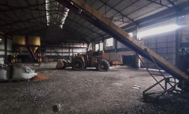 Depósito - Galpón de  3000 m2 totales en Venta en Quilmes