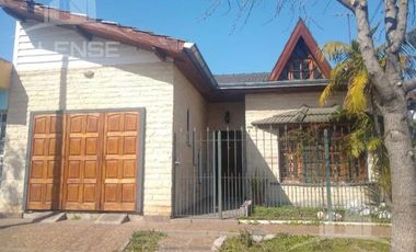 Casa 4 ambientes en Venta -Ezpeleta Oeste