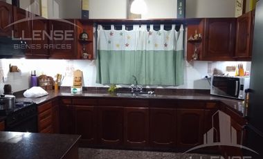 Casa 4 ambientes en Venta -Ezpeleta Oeste