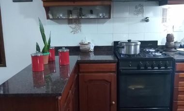 Casa 4 ambientes en Venta -Ezpeleta Oeste