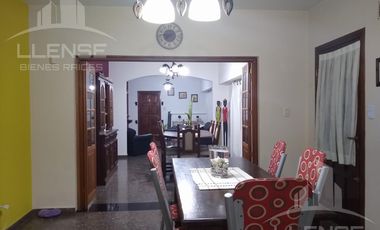 Casa 4 ambientes en Venta -Ezpeleta Oeste