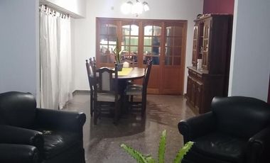 Casa 4 ambientes en Venta -Ezpeleta Oeste