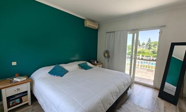 Casa con pileta en Los Jazmines Pilar del Este