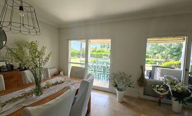 Casa con pileta en Los Jazmines Pilar del Este
