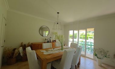 Casa con pileta en Los Jazmines Pilar del Este