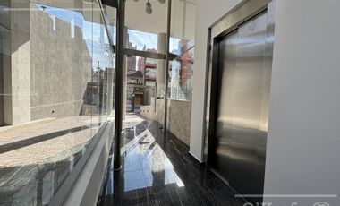 Departamento 2 ambientes en venta, Quilmes Centro - Con cochera y excelentes terminaciones.