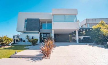 EXCELENTE CASA A LA VENTA EN EL NUEVO QUILMES