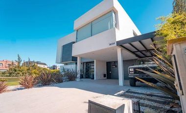 EXCELENTE CASA A LA VENTA EN EL NUEVO QUILMES