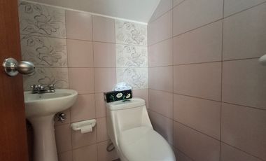 I3 VENDE CASA EN LOS CHILLOS / SECTOR COLEGIO LA SALLE