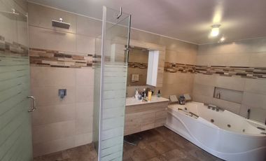 I3 VENDE CASA EN LOS CHILLOS / SECTOR COLEGIO LA SALLE