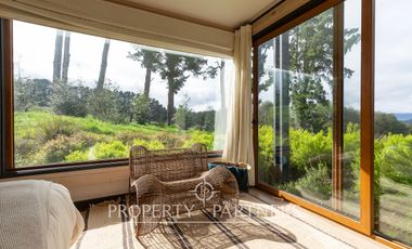 Espectacular Casa  con Vista y Acceso a Lago Panguipulli  en Exclusivo Condominio.