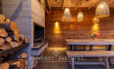 Espectacular Casa  con Vista y Acceso a Lago Panguipulli  en Exclusivo Condominio.