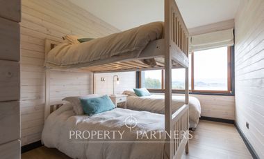 Espectacular Casa  con Vista y Acceso a Lago Panguipulli  en Exclusivo Condominio.