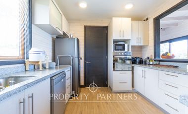 Espectacular Casa  con Vista y Acceso a Lago Panguipulli  en Exclusivo Condominio.