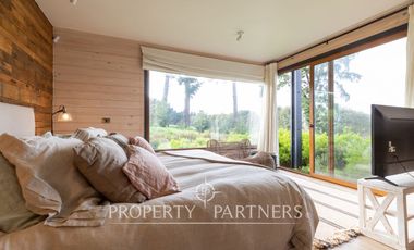 Espectacular Casa  con Vista y Acceso a Lago Panguipulli  en Exclusivo Condominio.