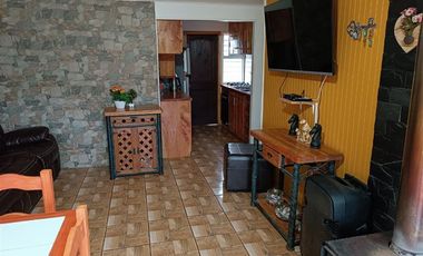 Casa en Arriendo en las gaviotas 331 con hijuelas 22 el tabo