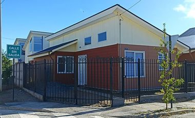 Casa en Arriendo en ARRIENDO CASA NUEVA / FRUTILLAR ALTO