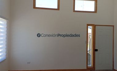Casa en Arriendo en ARRIENDO CASA NUEVA / FRUTILLAR ALTO