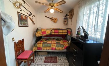 Casa en venta con doble terreno y espectacular vista al Lago