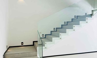 Casa en venta en privada con caseta en La Marquesa