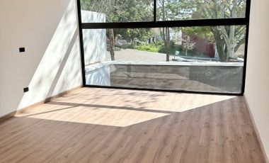 Casa en venta en privada con caseta en La Marquesa