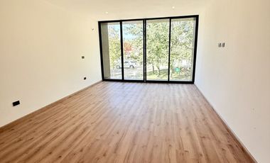 Casa en venta en privada con caseta en La Marquesa