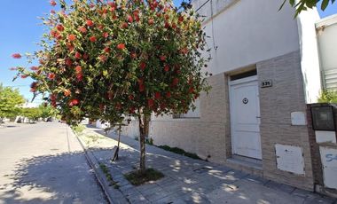 Casa en Venta en Azul, Buenos Aires, con amplio patio y excelente ubicación
