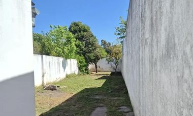Casa en Venta en Azul, Buenos Aires, con amplio patio y excelente ubicación